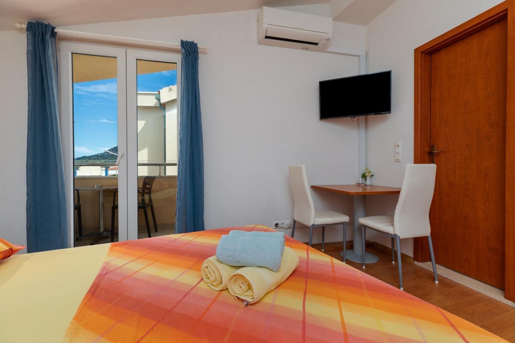 Apartments By The Sea Drasnice, Makarska - 6697 Номер фото