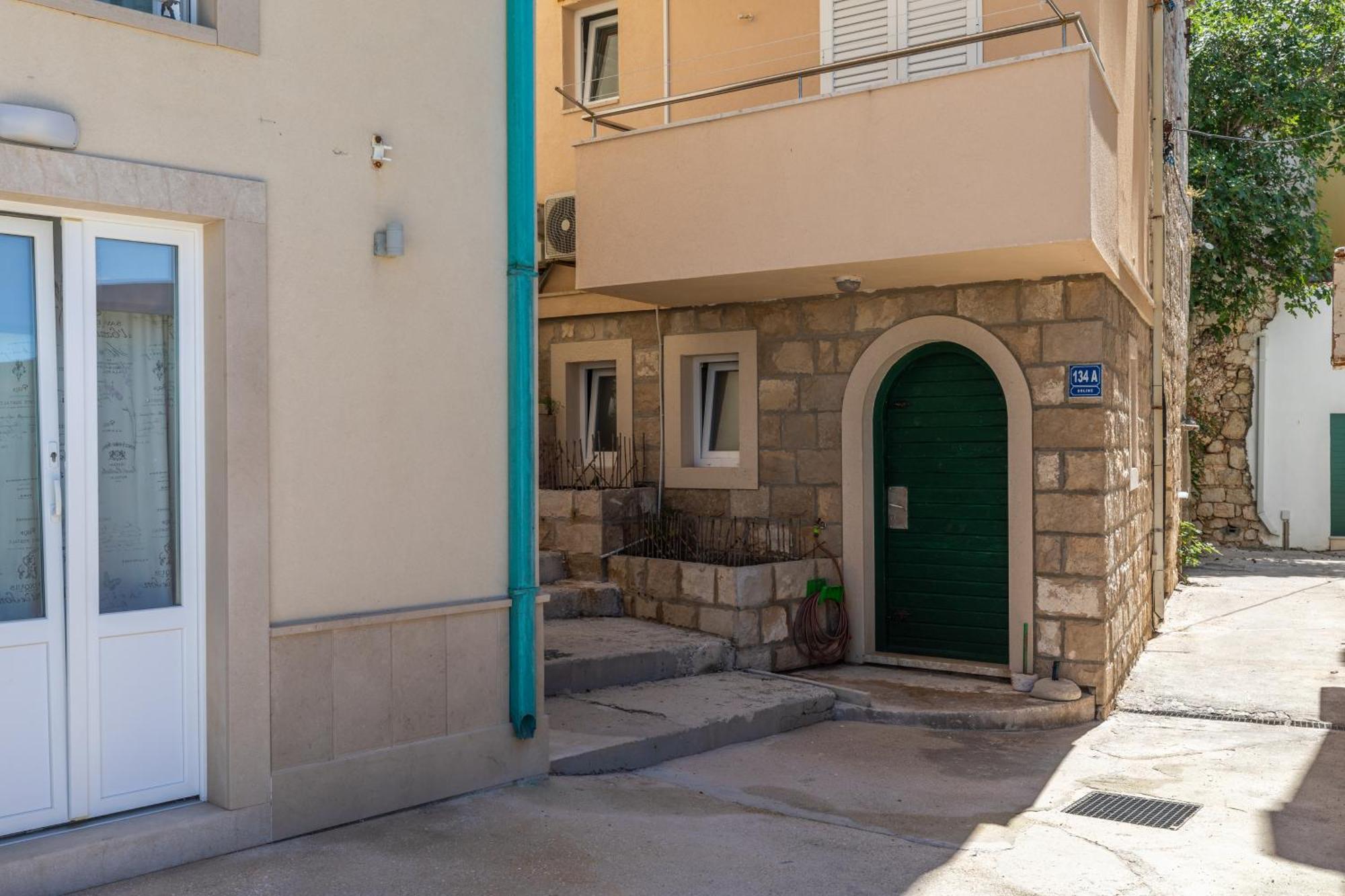 Apartments By The Sea Drasnice, Makarska - 6697 Экстерьер фото