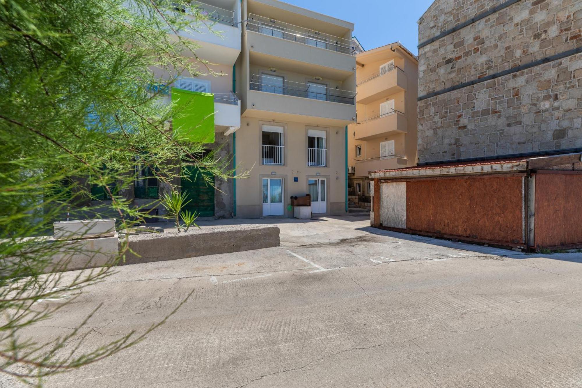 Apartments By The Sea Drasnice, Makarska - 6697 Экстерьер фото